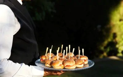 Catering voor een jubileum: zo maak je er een onvergetelijk feest van
